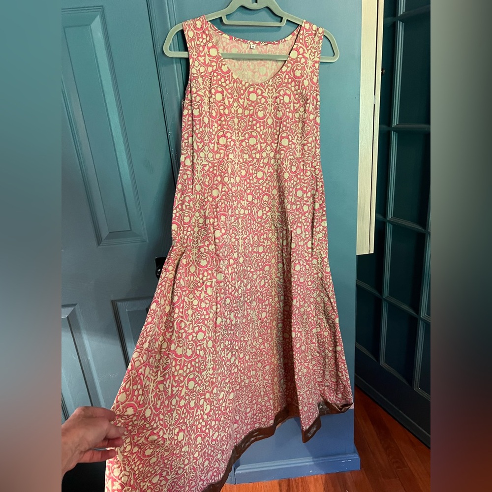 Elegant Pink Sleeveless Dress - Picture 4 of 6